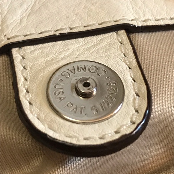 Authentic Gold Signature Coach Shoulder Bag Purse - Picture 13 of 13